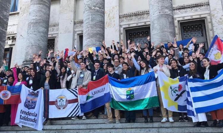 4º Torneo debate