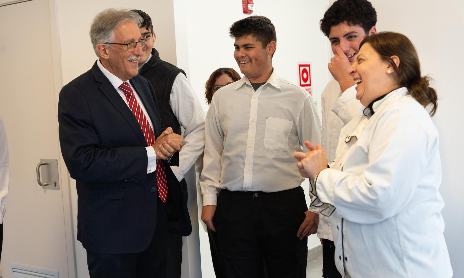 entrega certificados Sanitaria y carpintería FB