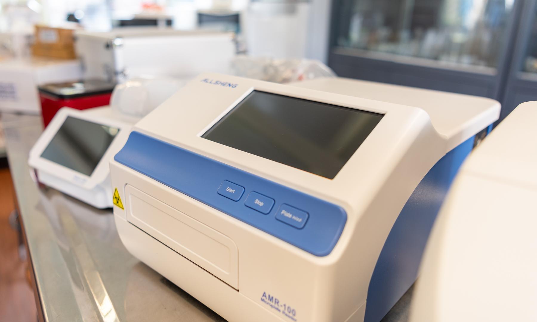 Equipados para el futuro: laboratorios de biotecnología recibieron material de vanguardia