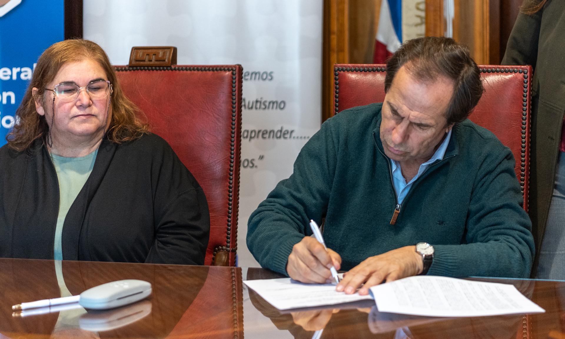 Juntos para incrementar el desarrollo y apoyo a chicos con TEA