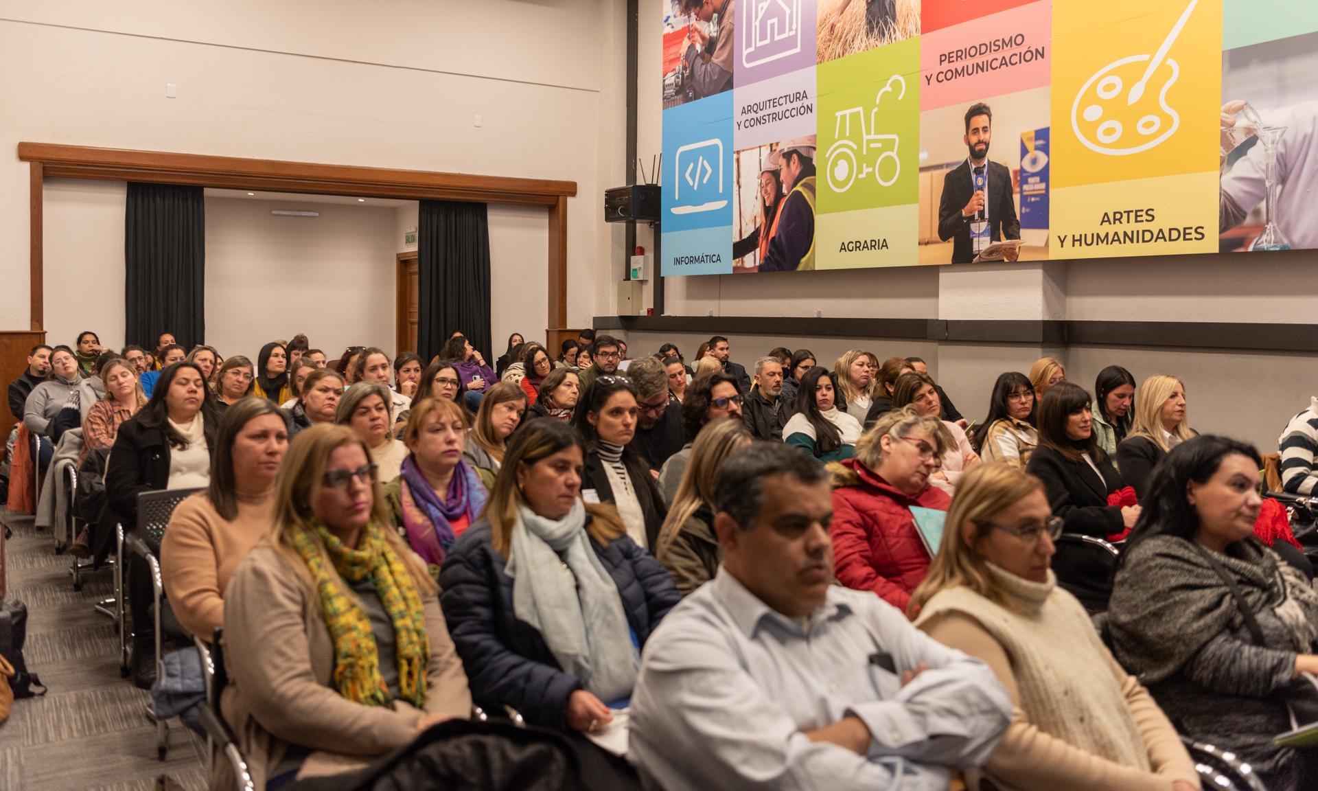 Ciclo de martes de conversaciones educativas