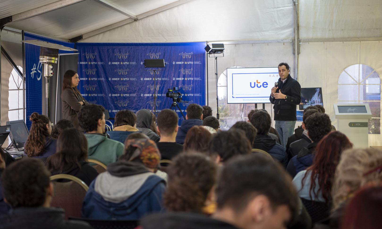 UTE profundiza sobre la movilidad eléctrica en la Semana de la Innovación y Tecnología 