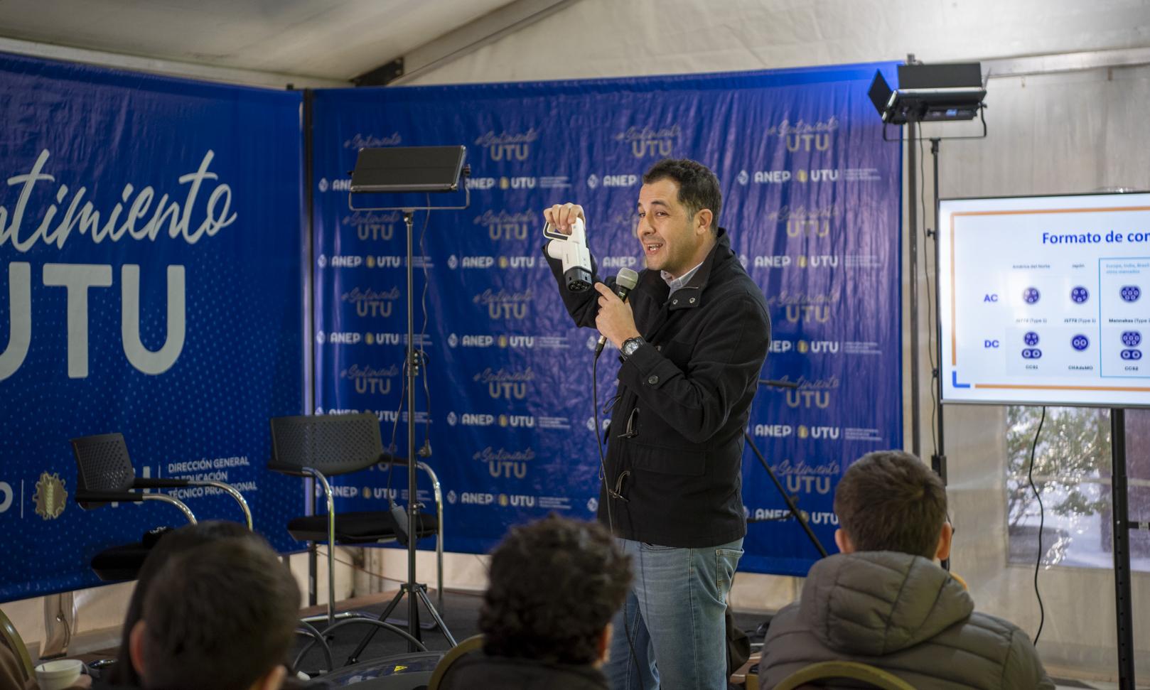 UTE profundiza sobre la movilidad eléctrica en la Semana de la Innovación y Tecnología 