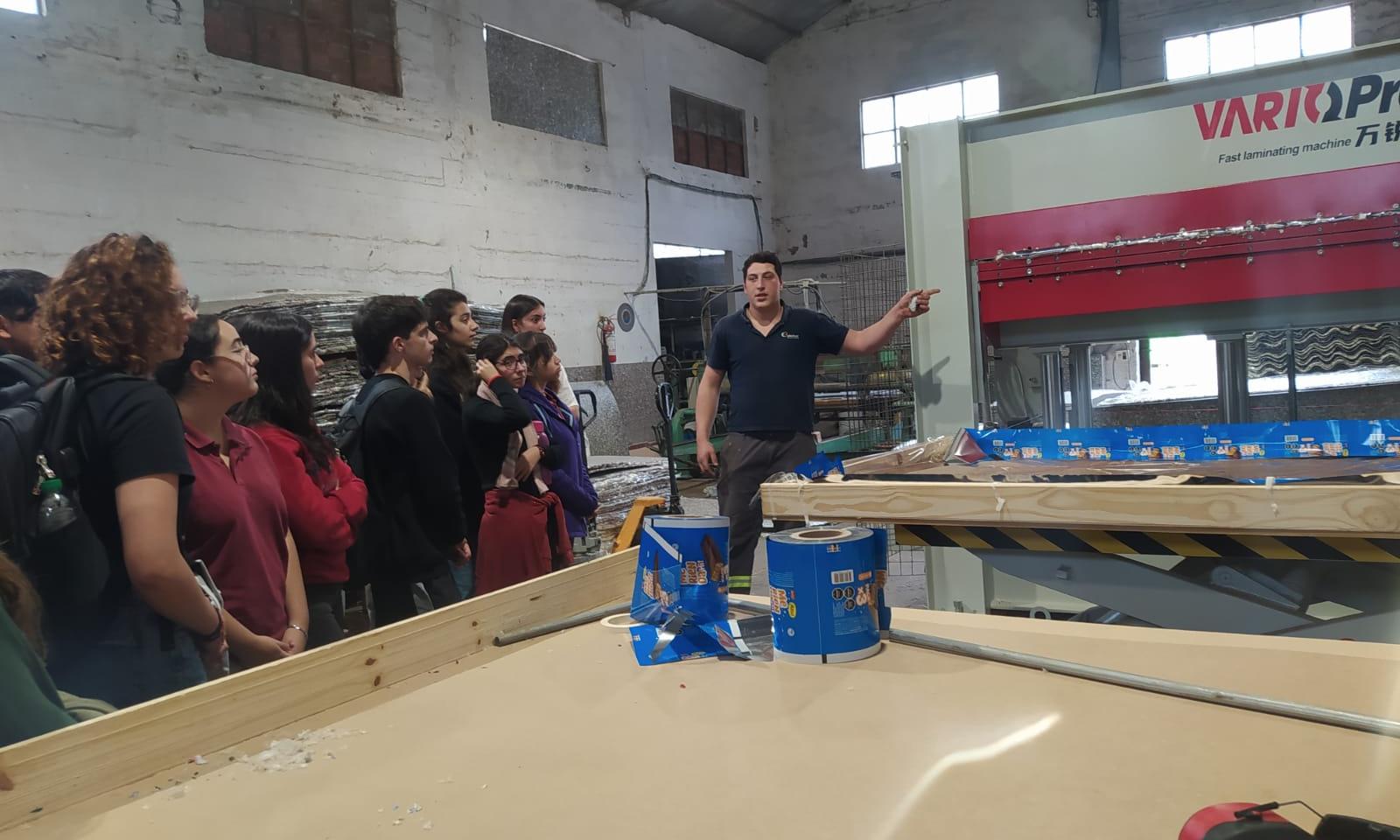 Estudiantes de Química aprendieron sobre "Economía Circular" en la Unidad de Extensión de Pando