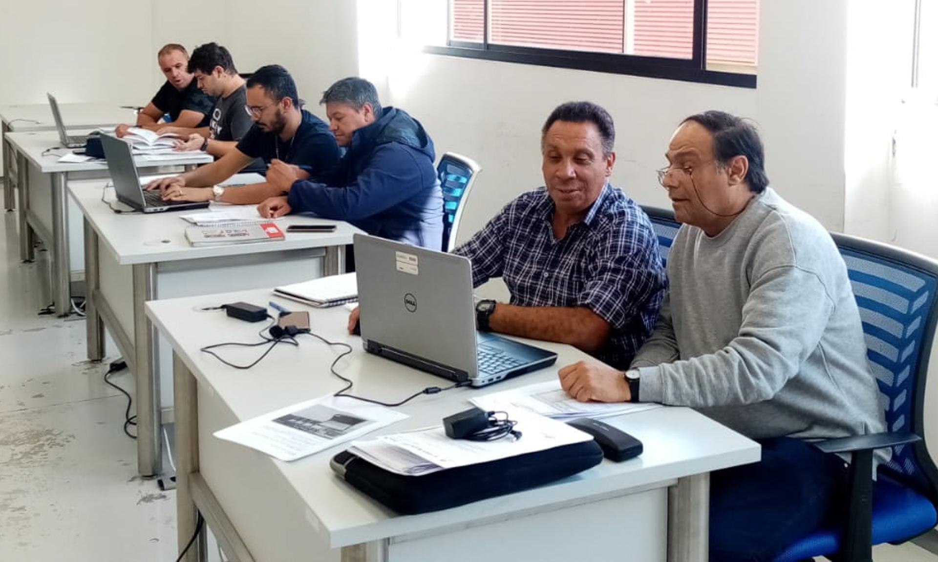Curso de entrenamiento para equipamiento MecLab para Montevideo y Canelones