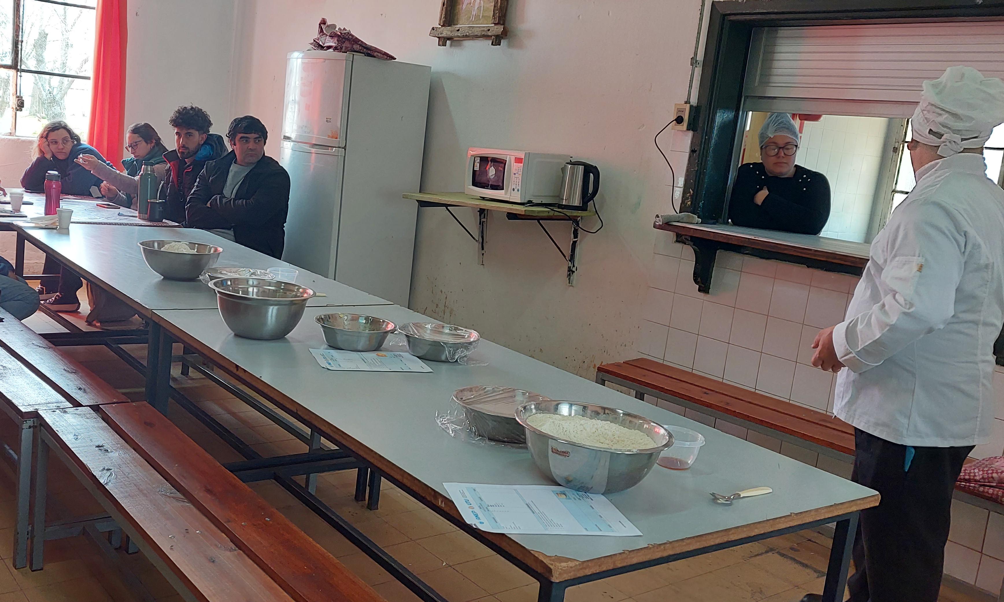  personal de campo y personal de cocina