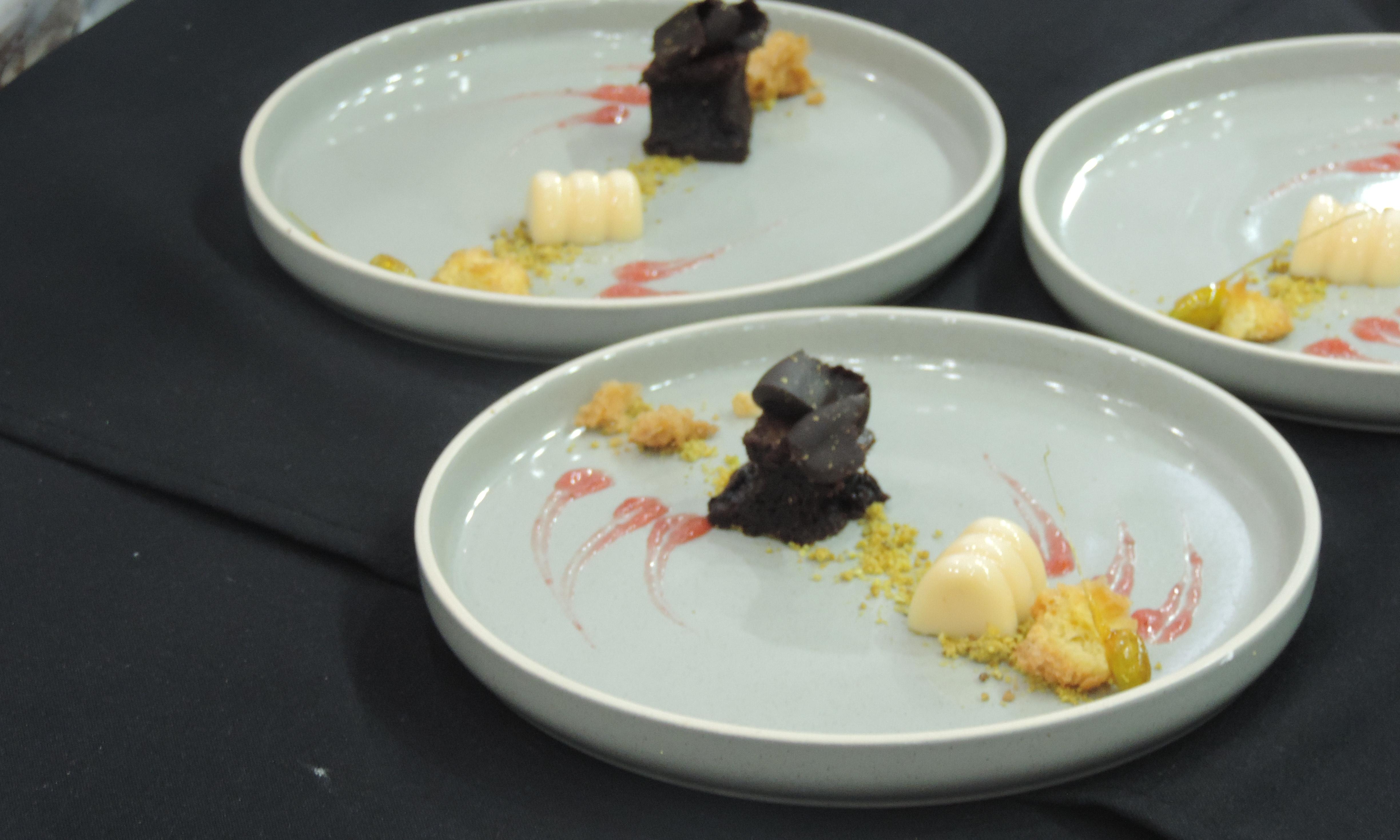 Alumnos demuestran su pasión culinaria y se destacan en certamen nacional de gastronomía