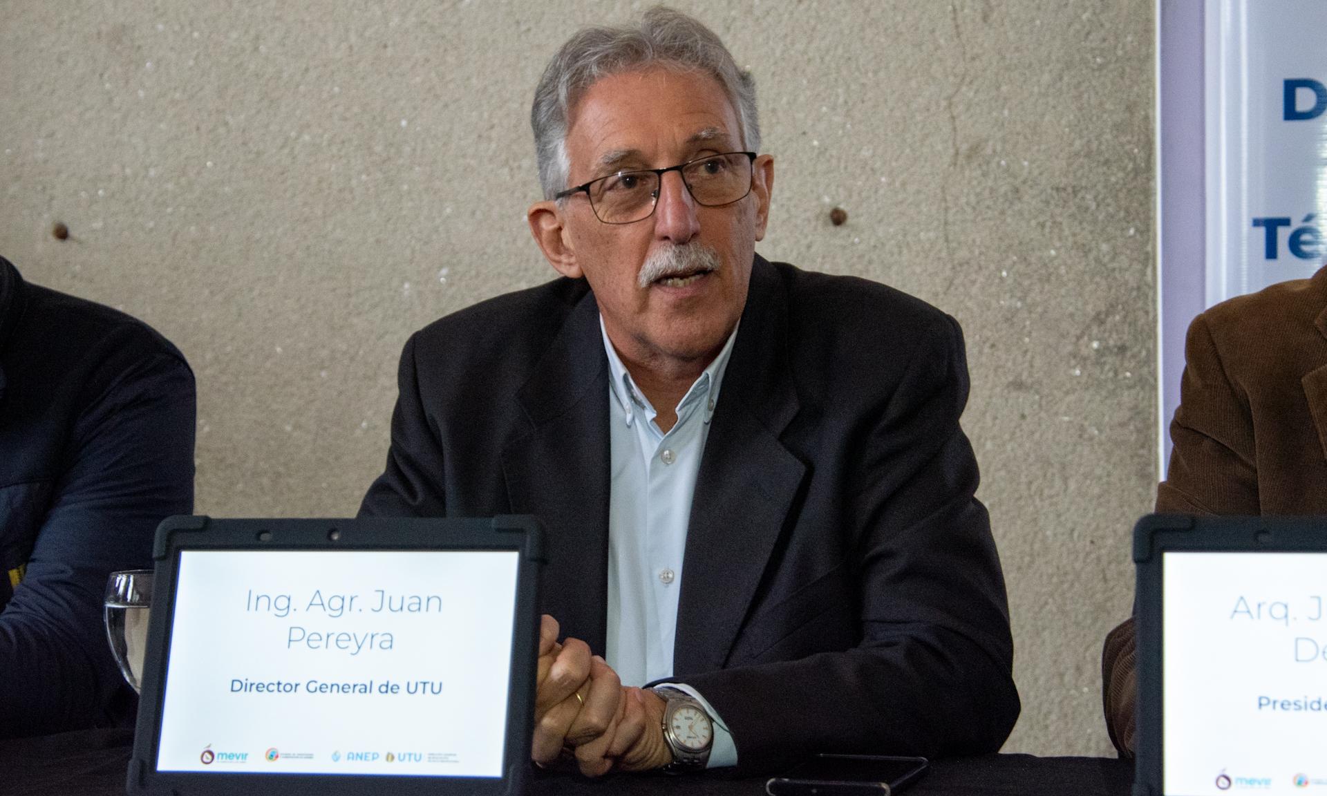 La División de Capacitación de Saberes (DICAS)_ entrega de certificados en el área de Albañileria