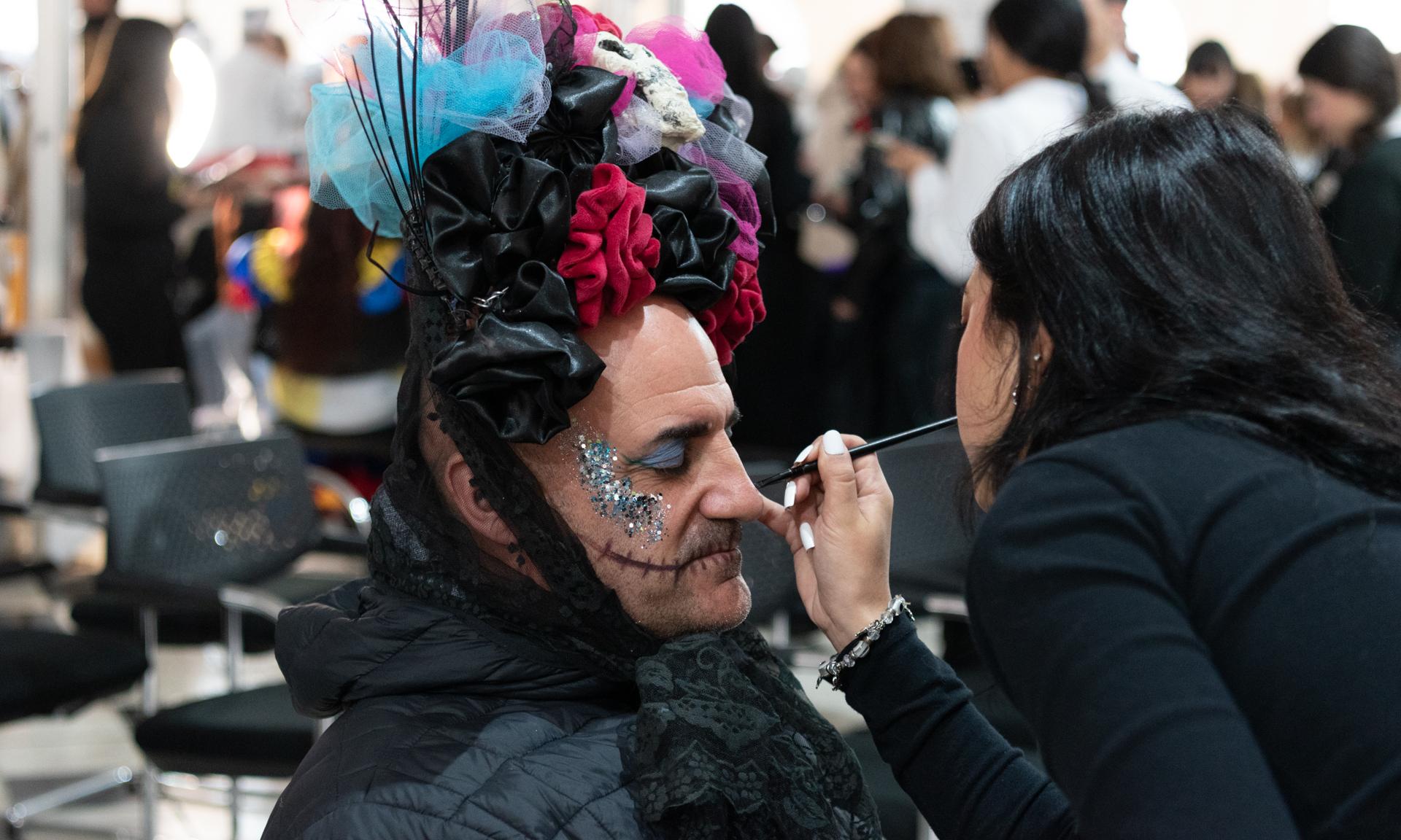 Ante una masiva presencia de estudiantes se inauguró la Expo Educa Estética 2024