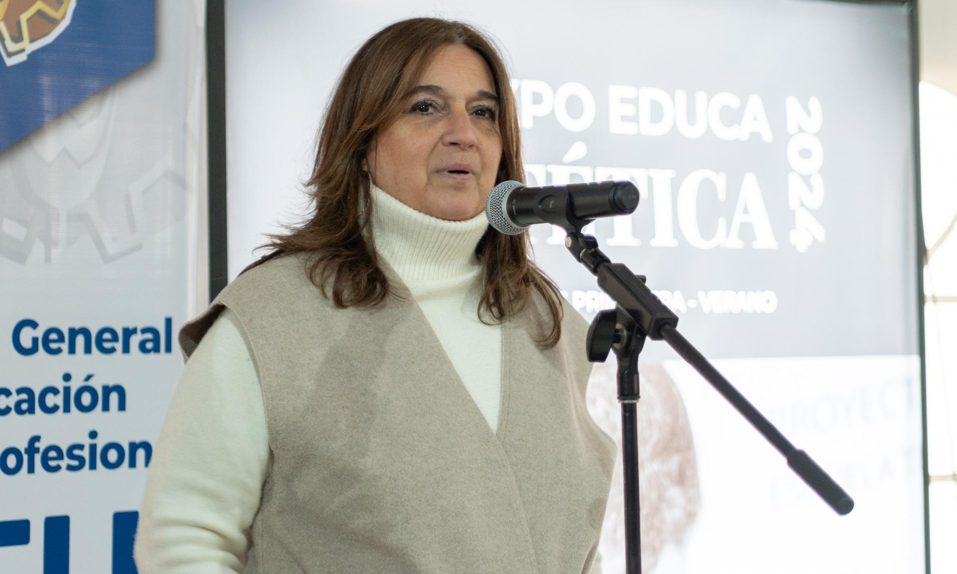 Ante una masiva presencia de estudiantes se inauguró la Expo Educa Estética 2024