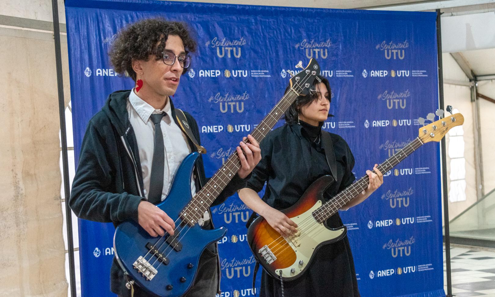 La banda del ITS llenó de música el edificio de UTU Central 