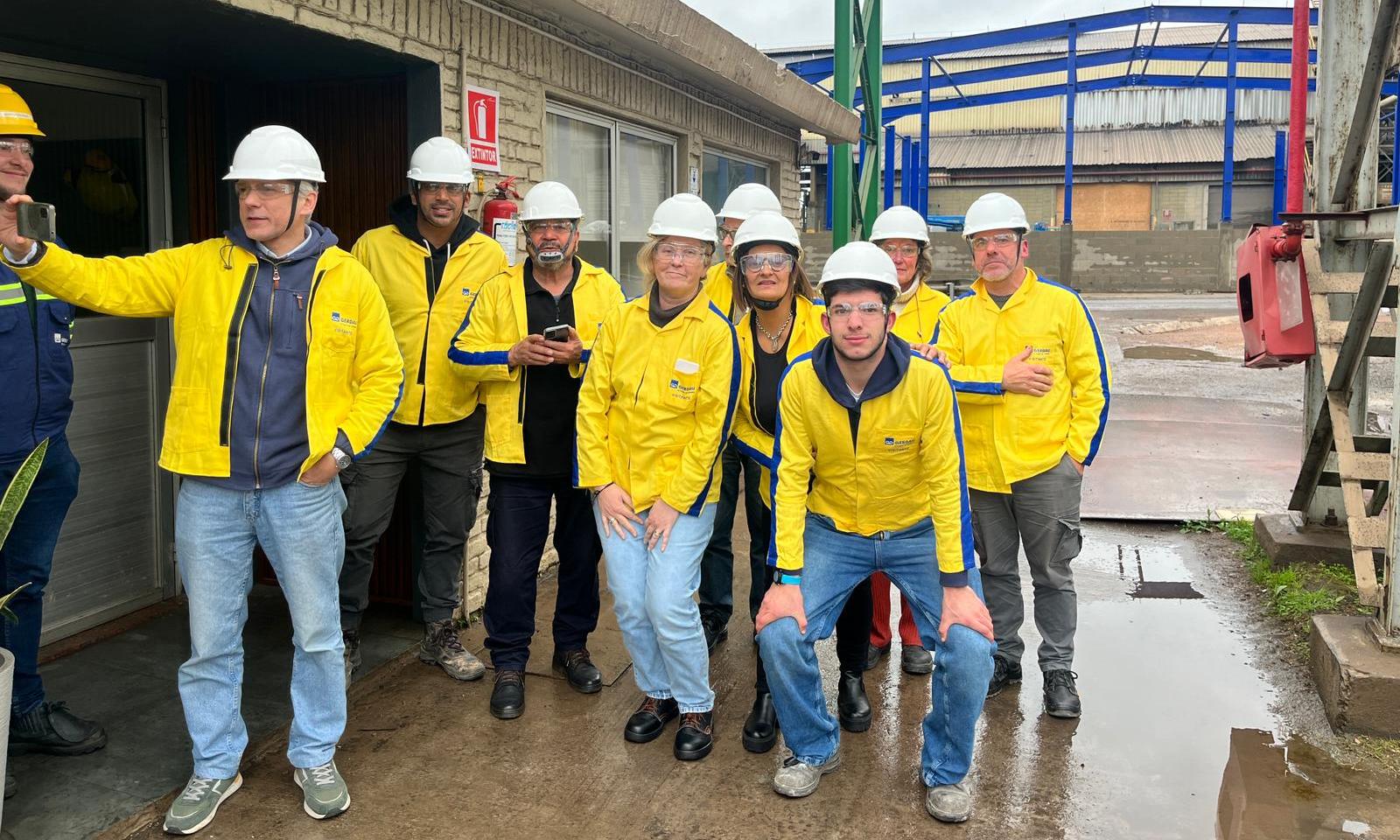 Estudiates de UTU visitaron una importante empresa de metalúrgica