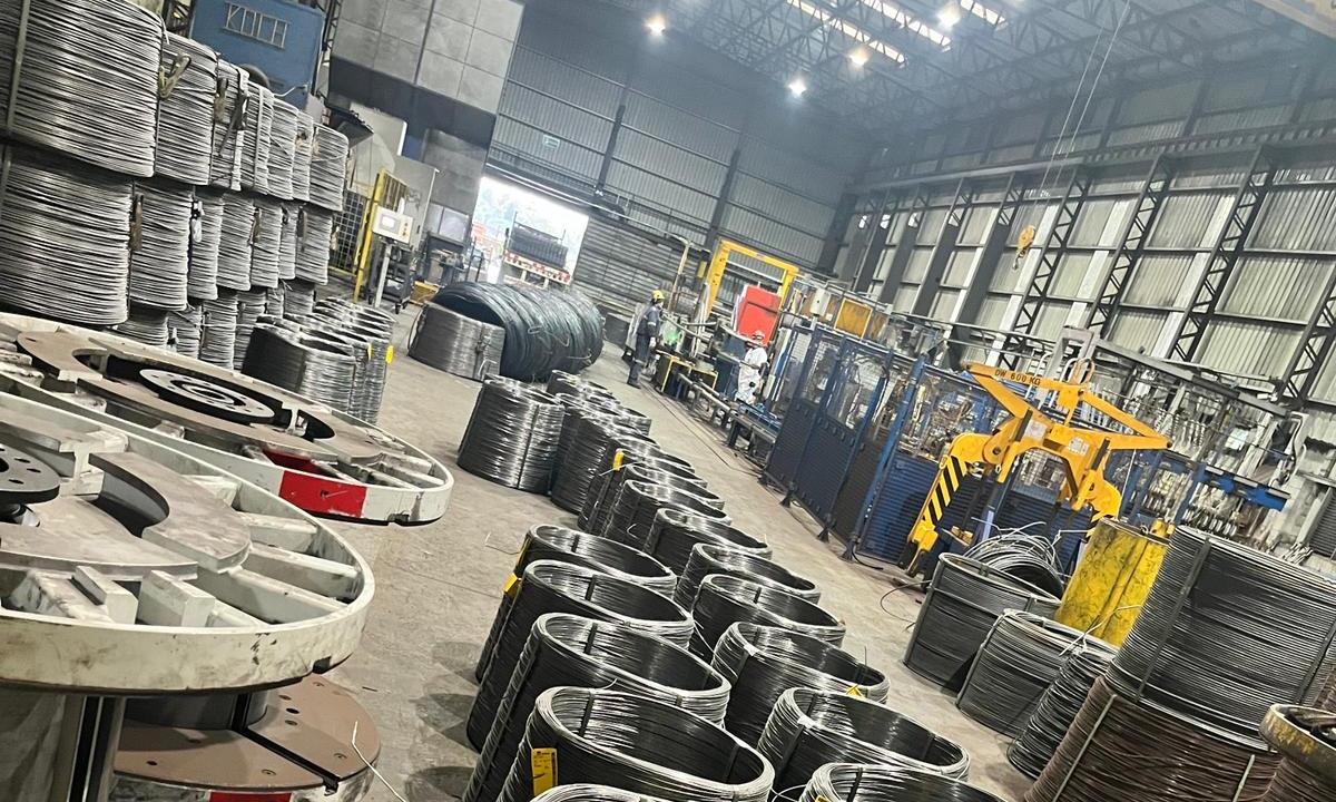 Estudiates de UTU visitaron una importante empresa de metalúrgica
