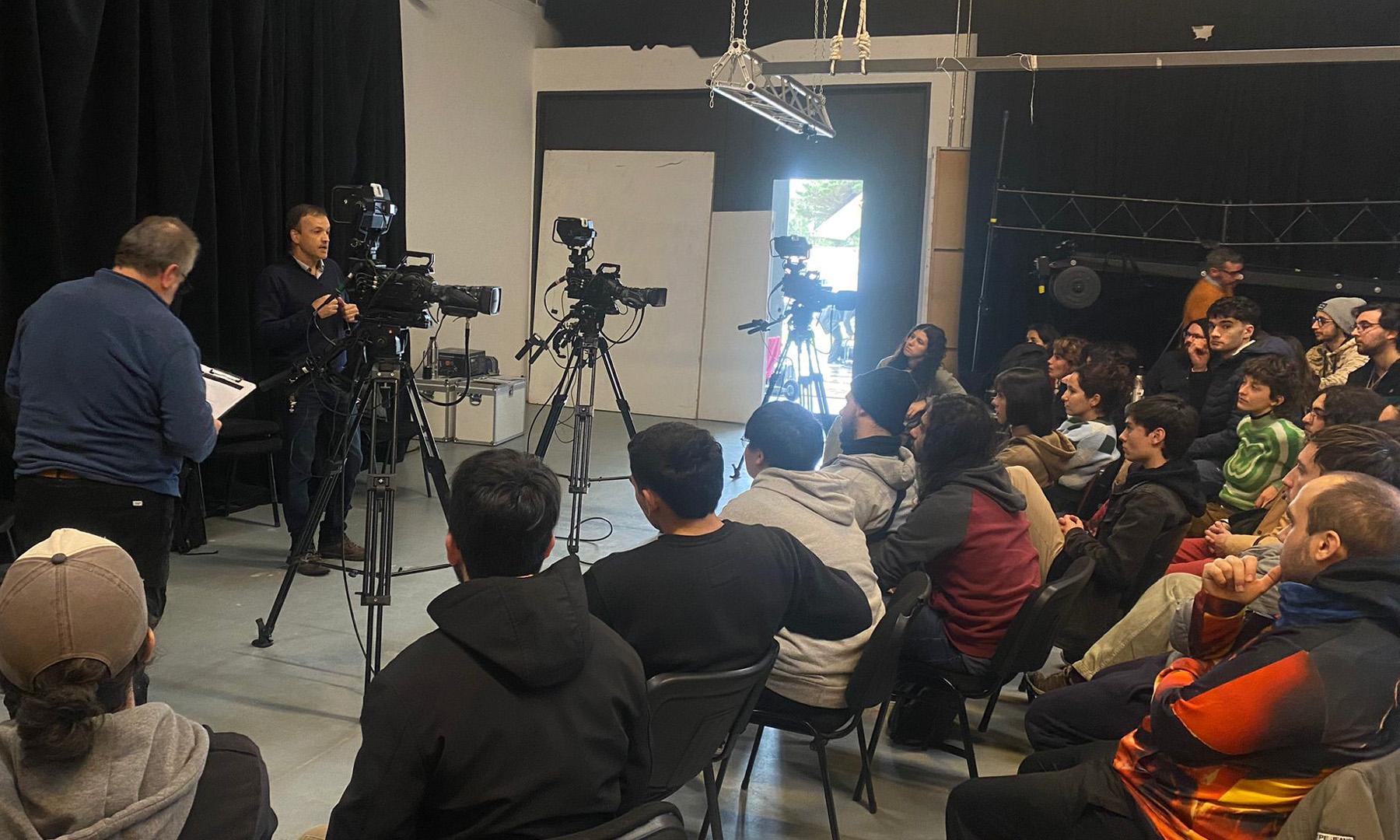 De la teoría a la práctica: Estudio 9 ofrece a estudiantes una inmersión en la producción HD