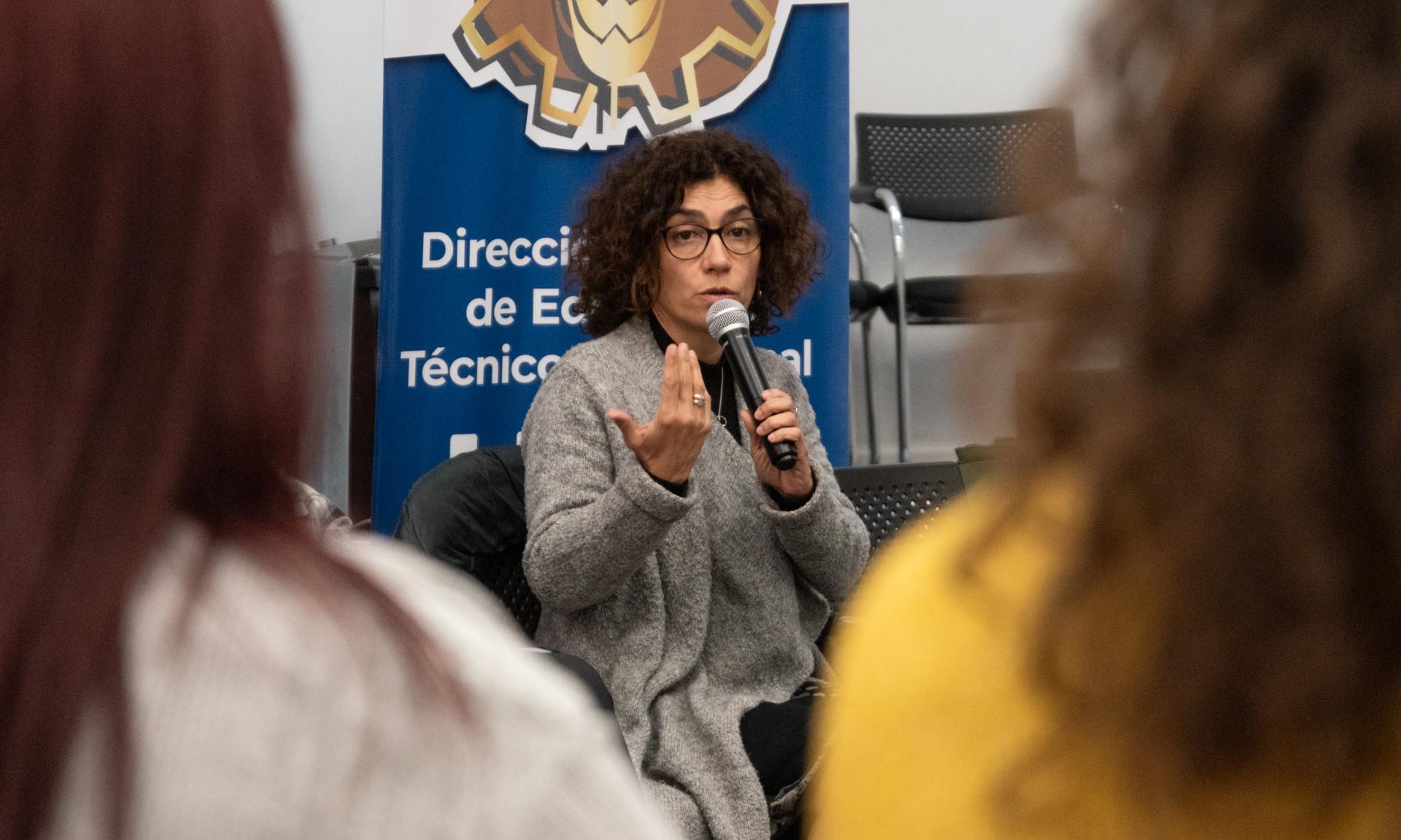 Charla sobre herramientas Sistémicas y aprendizaje para las Prácticas Educativas en UTU