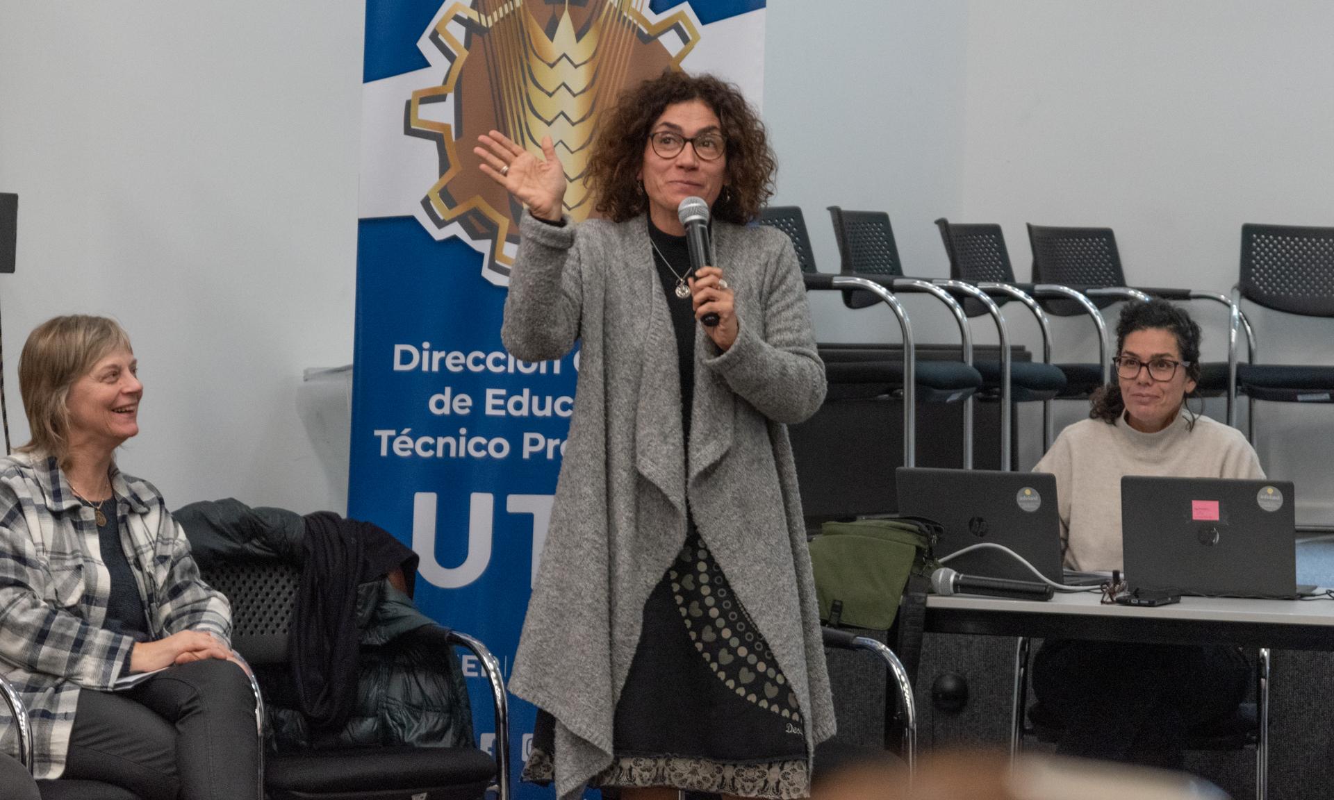 Charla sobre herramientas Sistémicas y aprendizaje para las Prácticas Educativas en UTU
