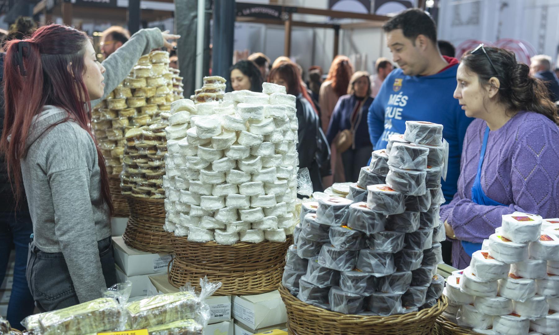 Estudiantes de gastronomía participaron en el Campeonato Mundial del Alfajor en Argentina