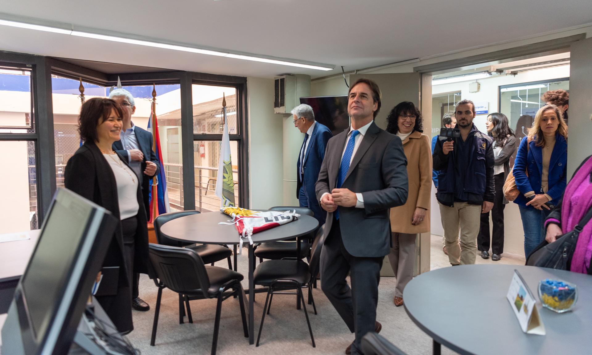 Con la presencia del presidente Luis Lacalle Pou quedó inaugurado el nuevo Instituto de Informática de UTU