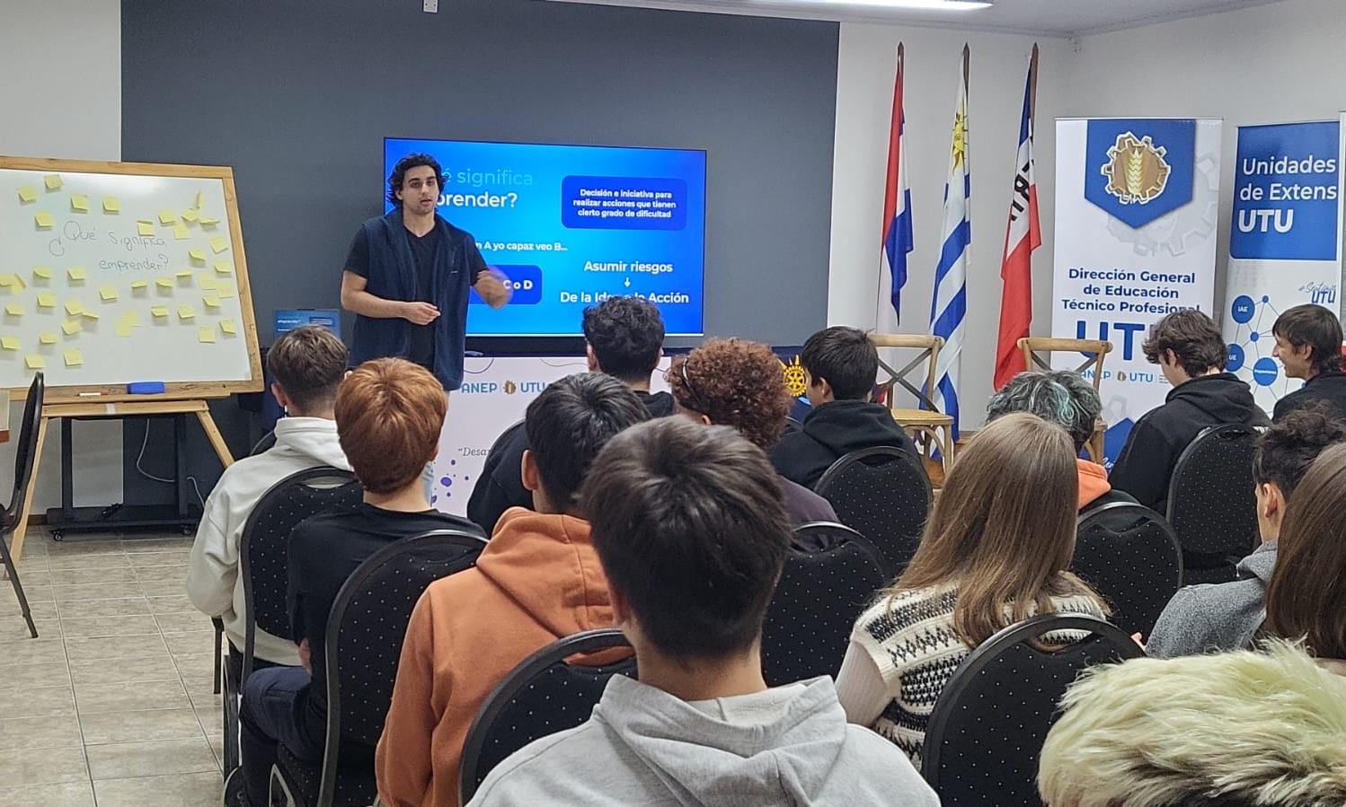 “Desarrollando el Arte de Emprender”: segunda jornada para estudiantes de Rocha