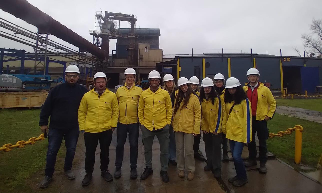 Estudiates de UTU visitaron una importante empresa de metalúrgica