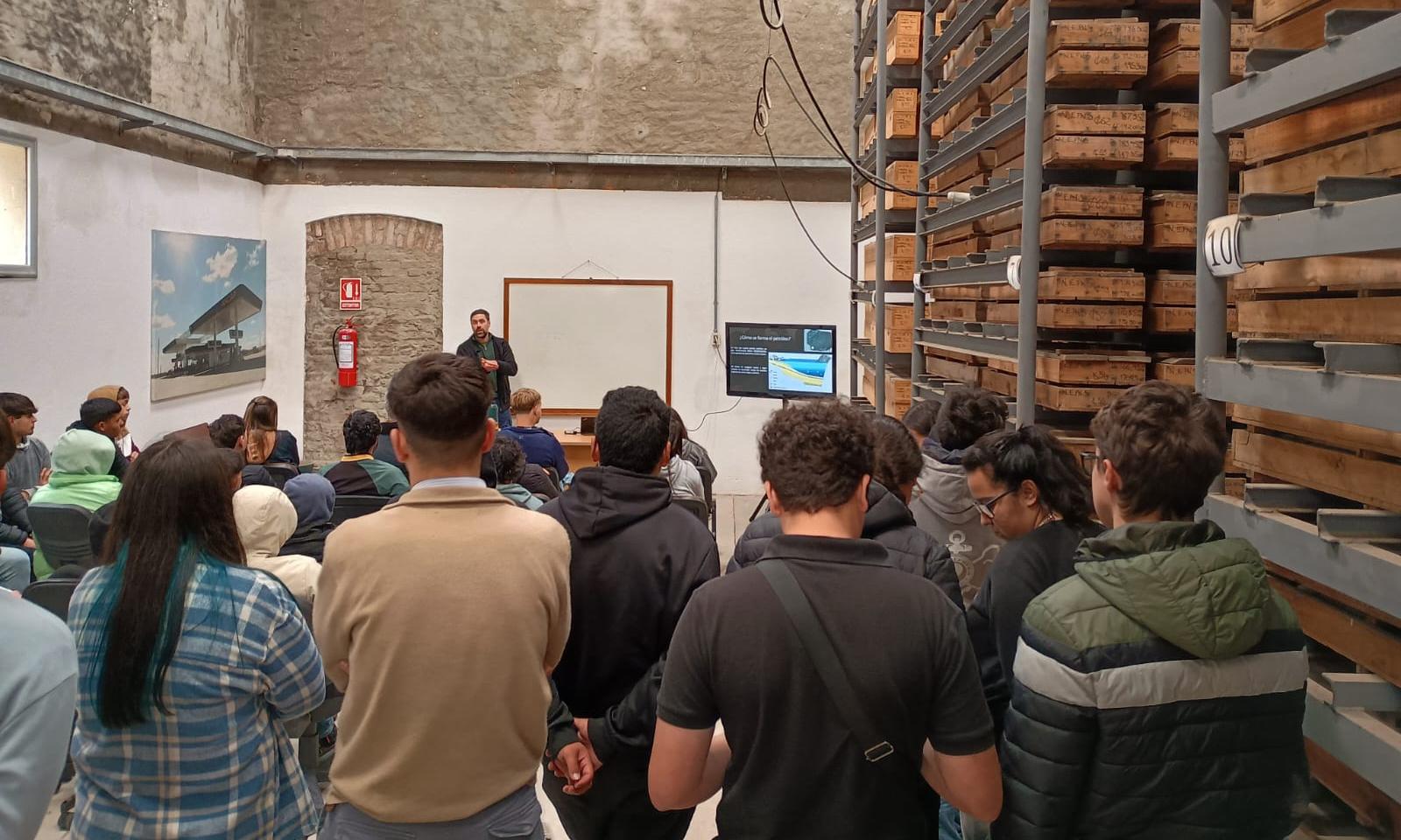 Estudiantes del bachillerato agrario recorrieron planta de ANCAP