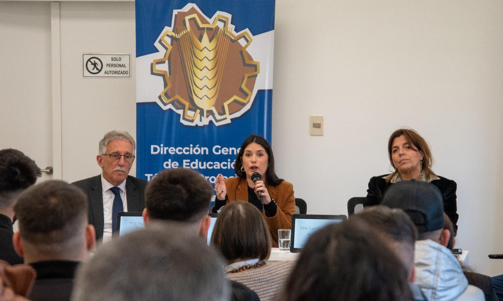 DICAS entregó certificados a jóvenes del Instituto Nacional de Inclusión Social Adolescente (INISA)