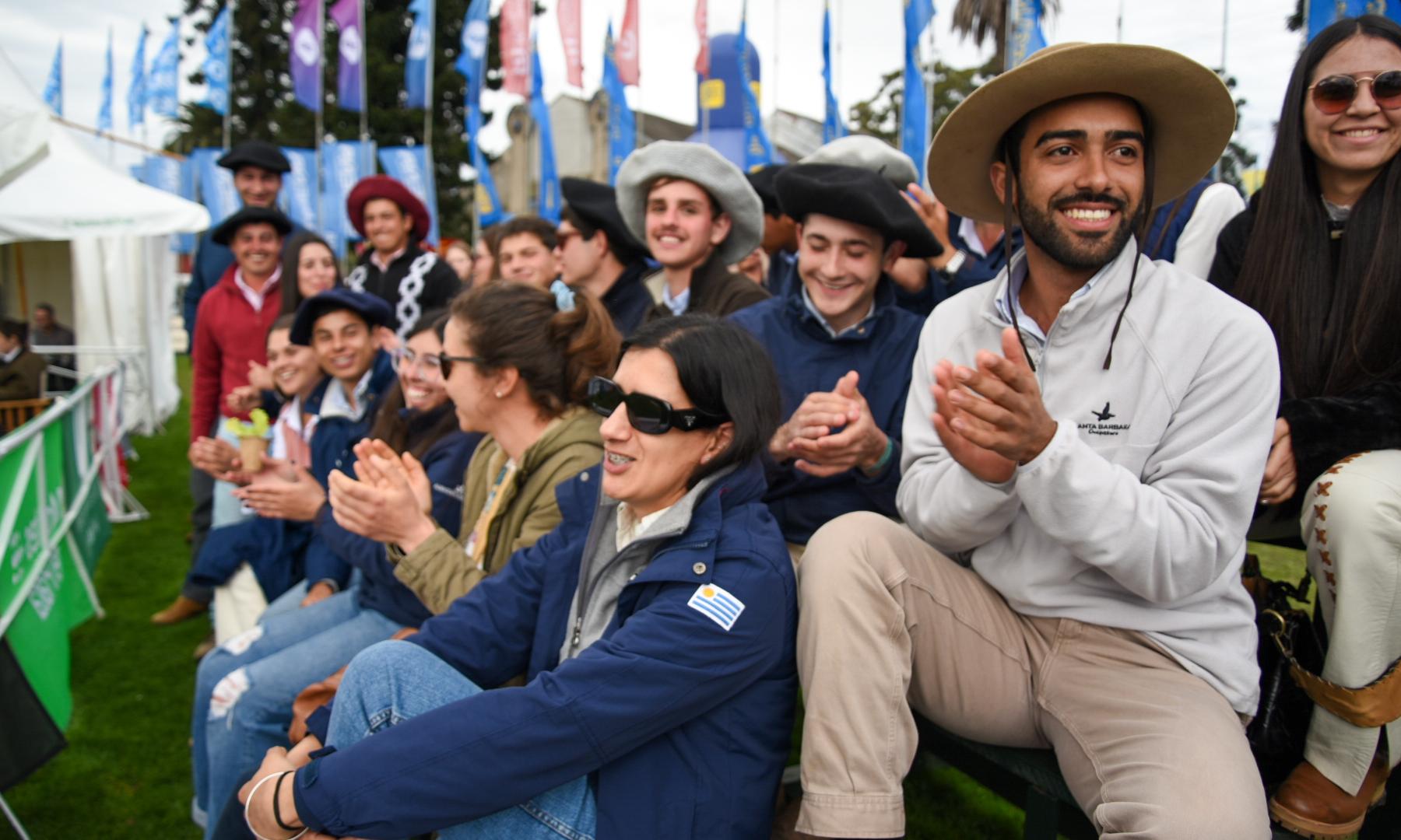 Emoción en el ruedo: la vaquillona Hereford de la UTU La Carolina es la Reservada Gran Campeona en esta Expo Prado 2024