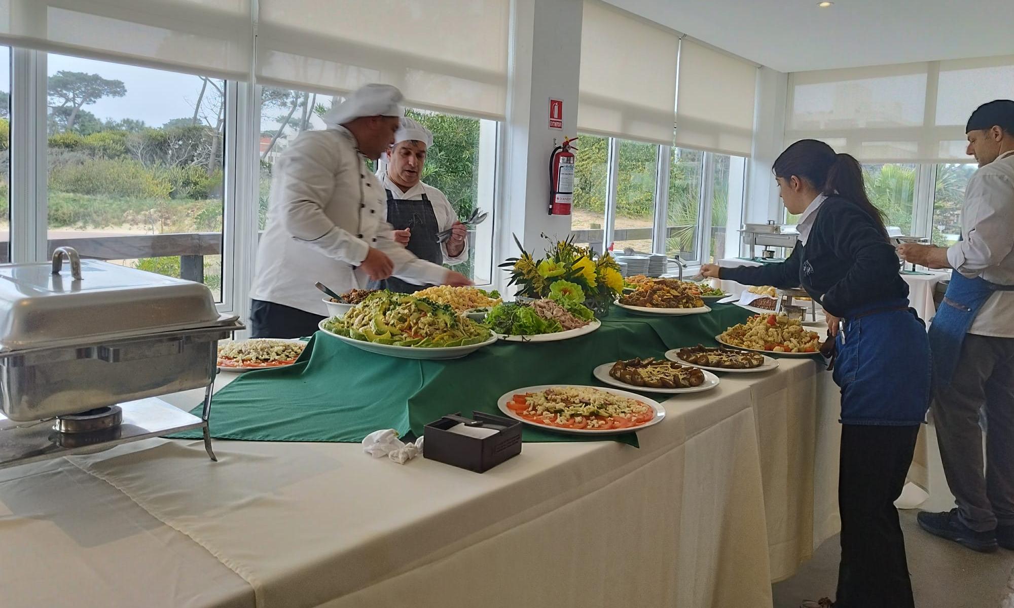 Estudiantes de gastronomía de Bella Unión cocinaron en el parador de UTU