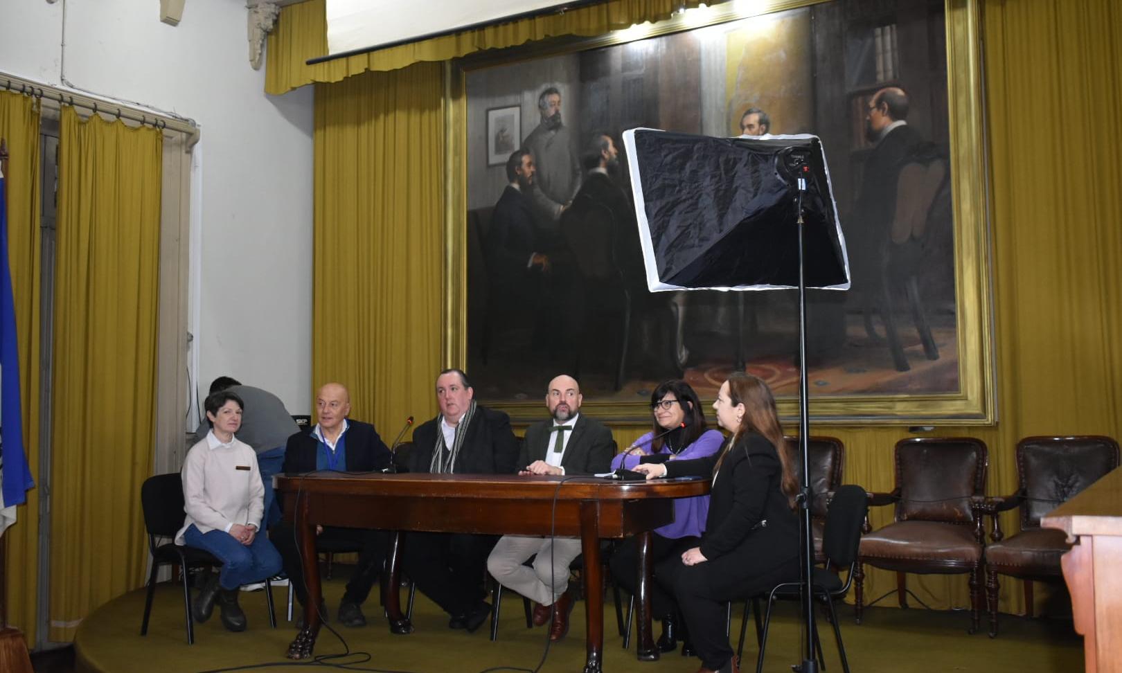 Alumnos de Relaciones Publicas trabajaron en conjunto a ANEP en el apoyo logístico de Torneo Nacional de Debate