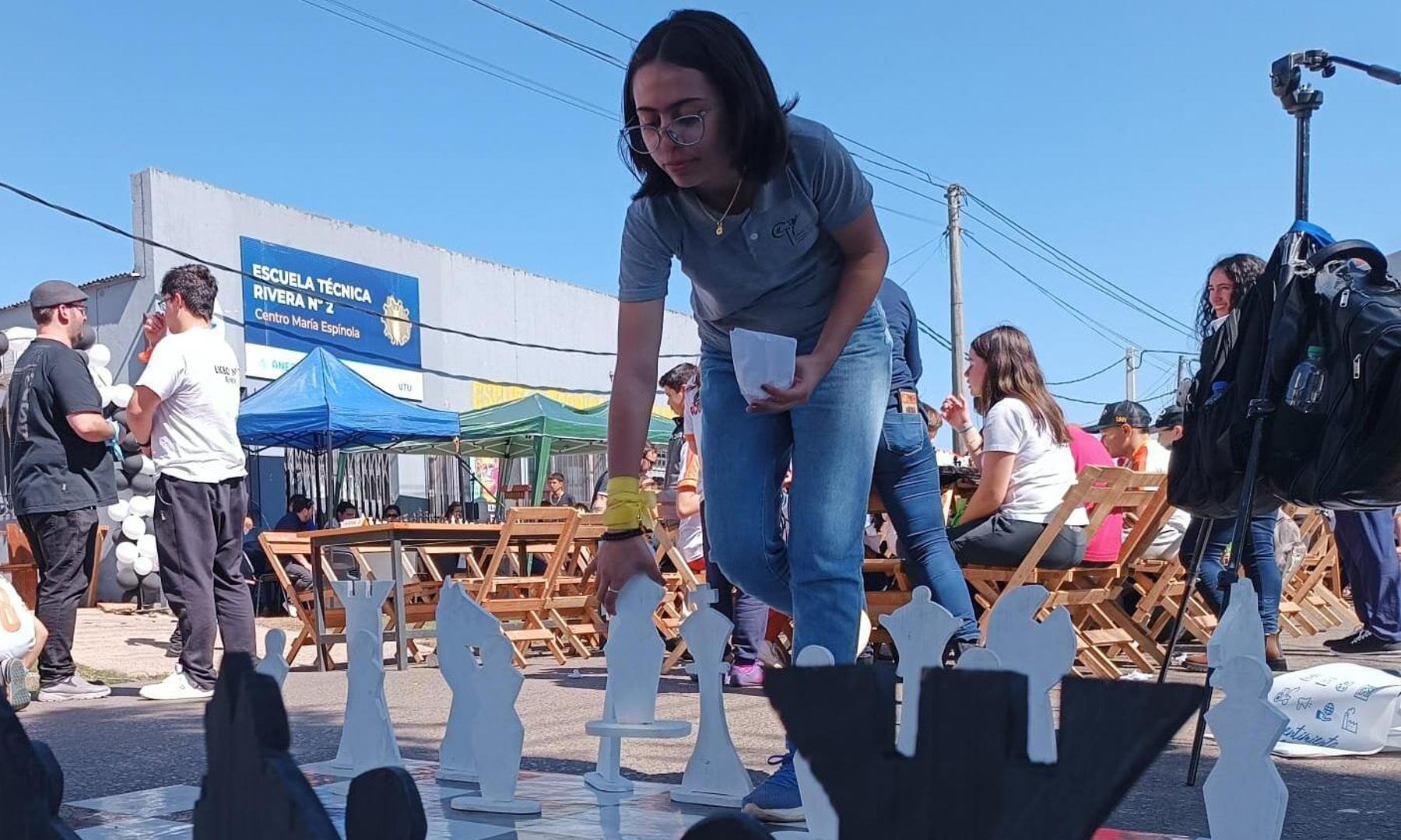 Una jornada de ajedrez reunió a la comunidad en la Escuela Técnica de Rivera