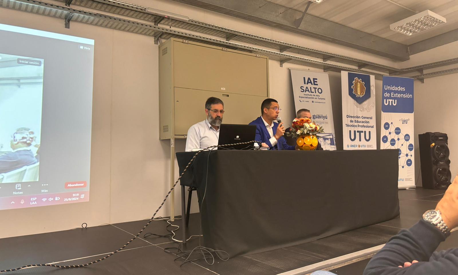 Se llevó a cabo el segundo encuentro por el día Mundial del Turismo en el Instituto de Alta Especialización de Salto bajo el lema “Turismo y Paz”