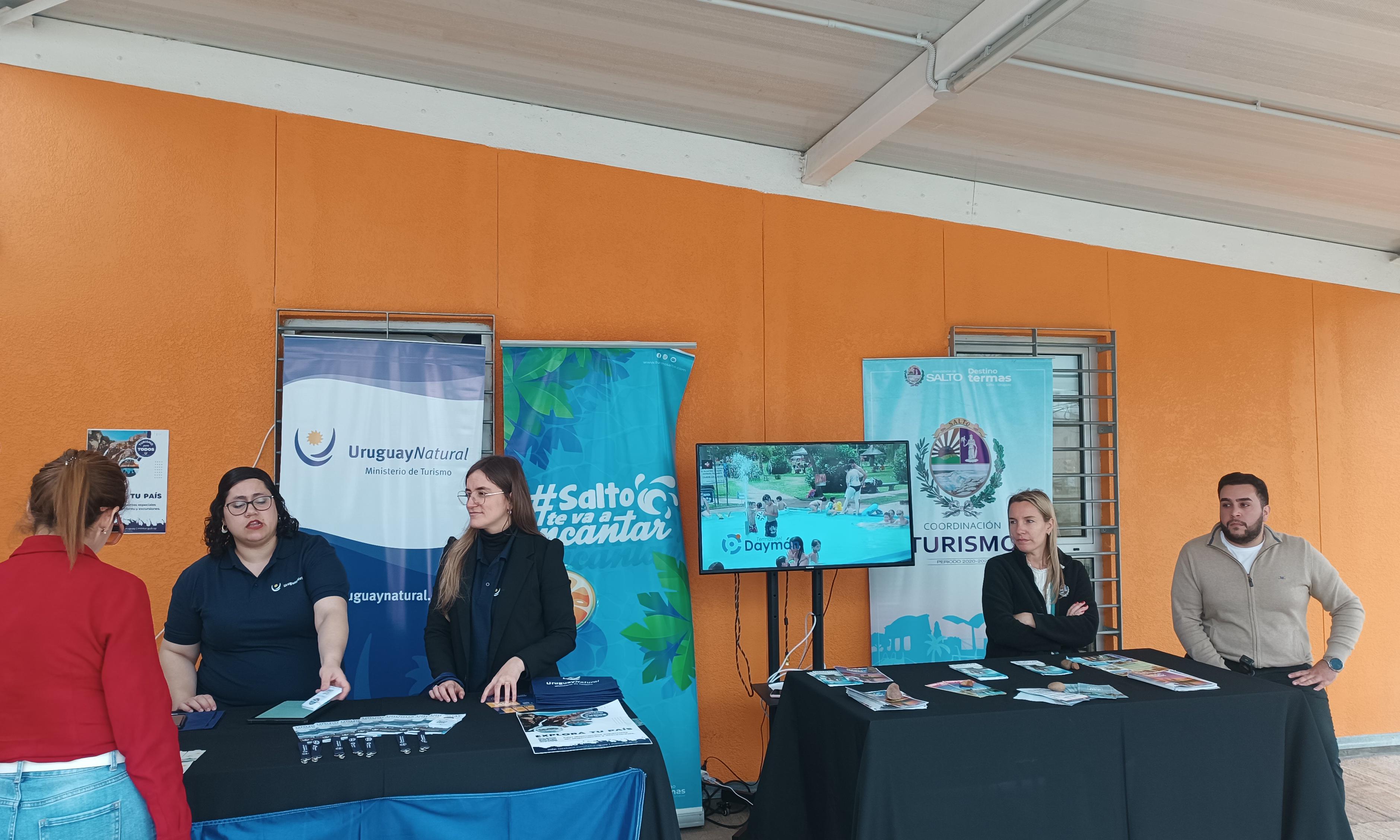 Se llevó a cabo el segundo encuentro por el día Mundial del Turismo en el Instituto de Alta Especialización de Salto bajo el lema “Turismo y Paz”