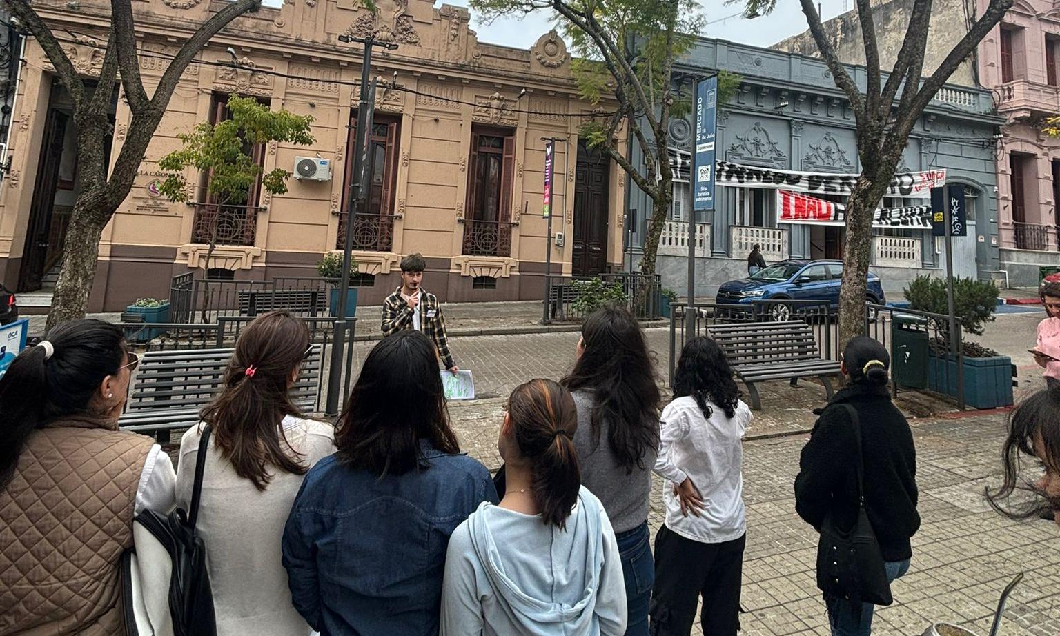 Se llevó a cabo el segundo encuentro por el día Mundial del Turismo en el Instituto de Alta Especialización de Salto bajo el lema “Turismo y Paz”
