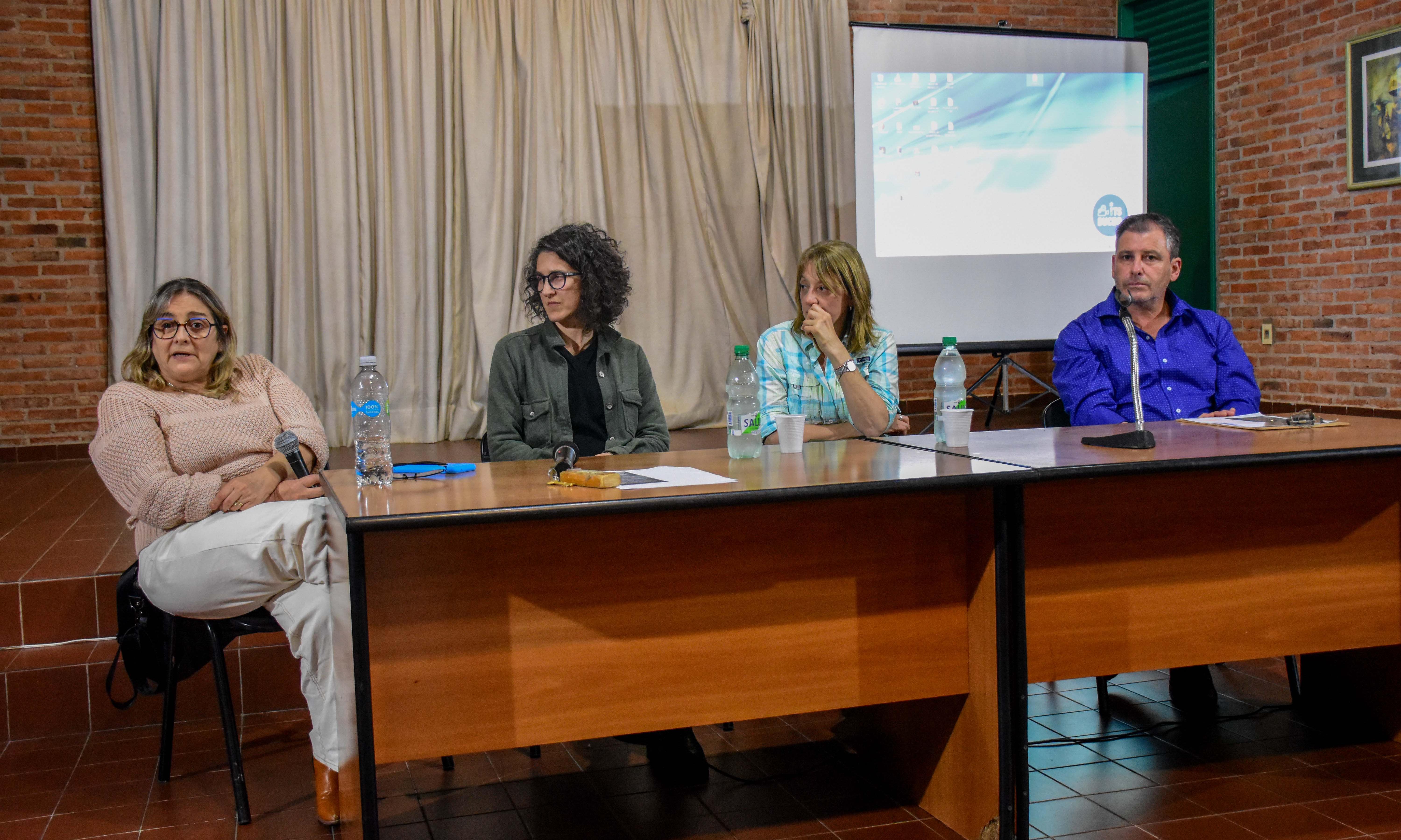 Primera jornada de intercambio sobre cuidado ambiental en el Instituto Tecnológico Superior Buceo