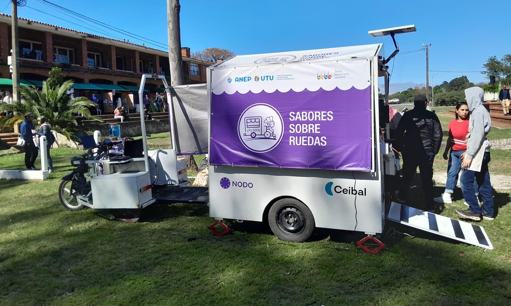 Una oferta innovadora, gastronómica y sobre ruedas: Foodtruck de Anexo Soca en Feria Educativa