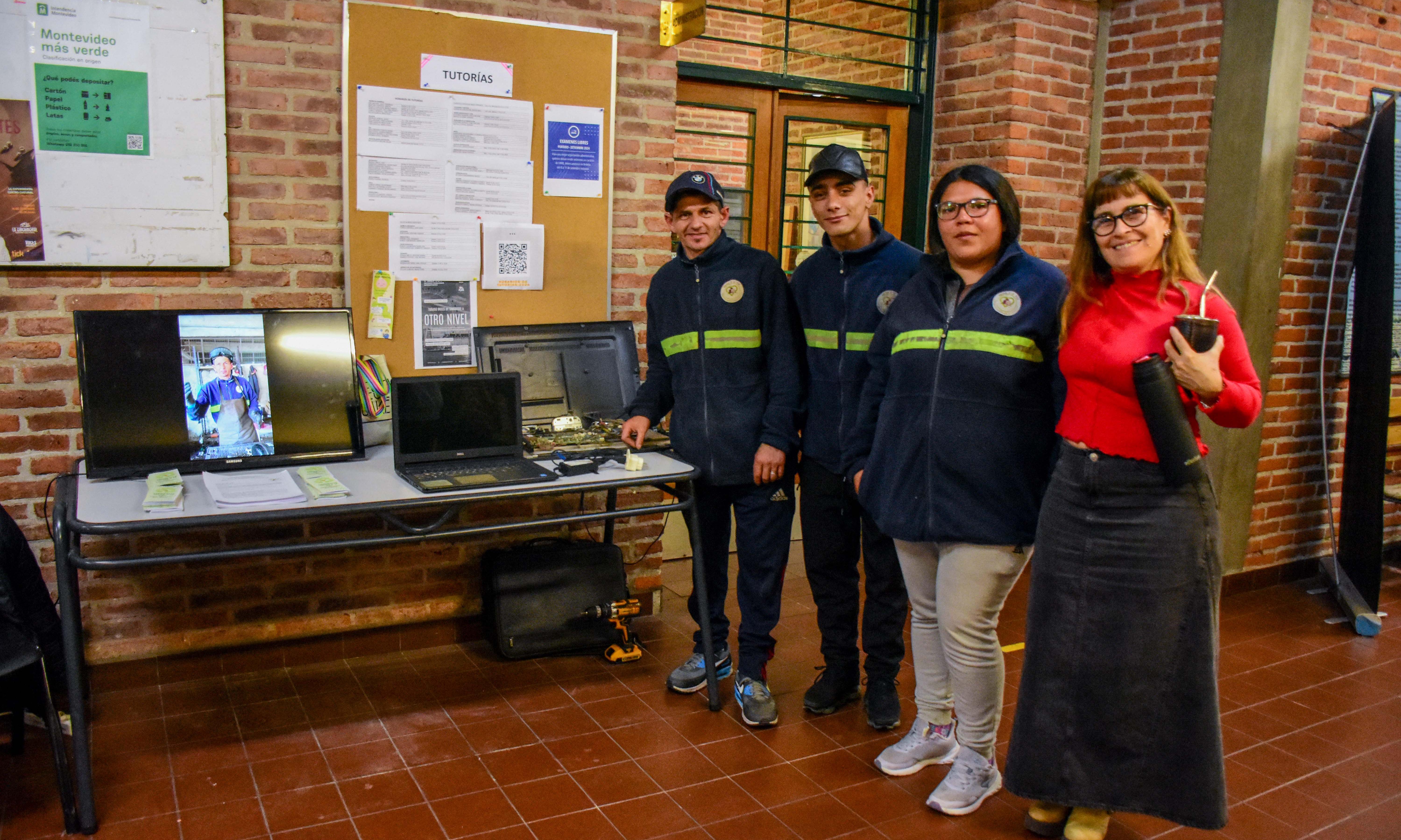 Primera jornada de intercambio sobre cuidado ambiental en el Instituto Tecnológico Superior Buceo