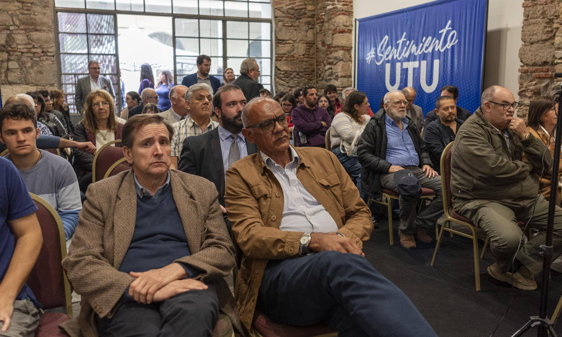 lanzamiento del libro "Historia de la Educación Técnica del Uruguay" de Raúl Marfetán