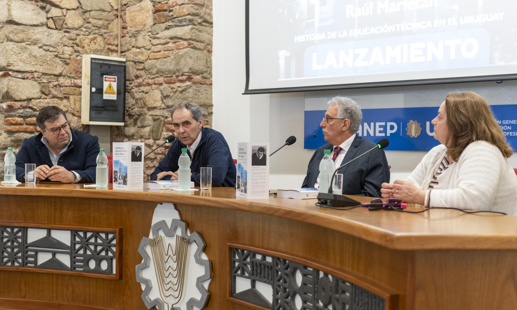 lanzamiento del libro "Historia de la Educación Técnica del Uruguay" de Raúl Marfetán