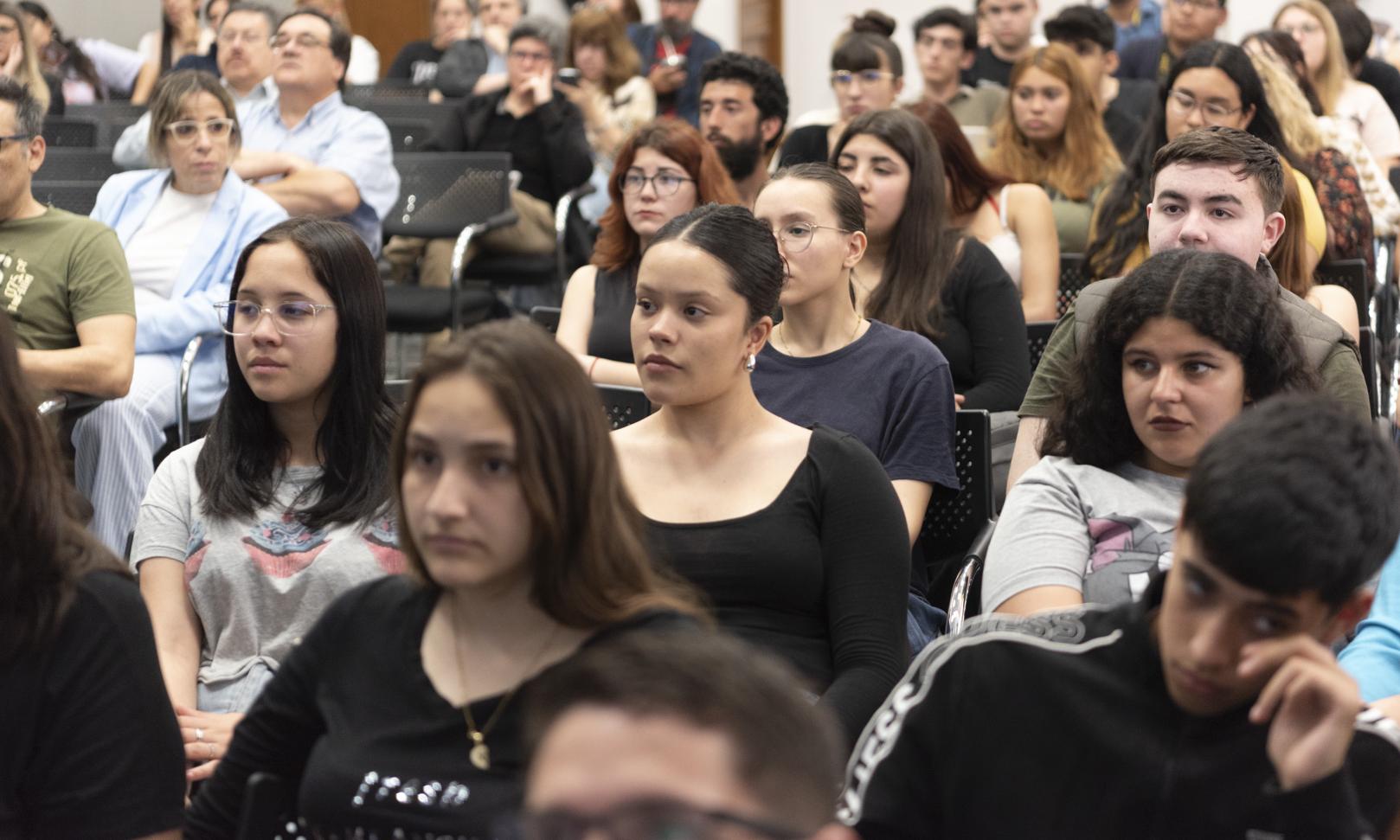 Potencia el Cambio: Inteligencia Artificial como herramienta para transformar tus prácticas pedagógicas