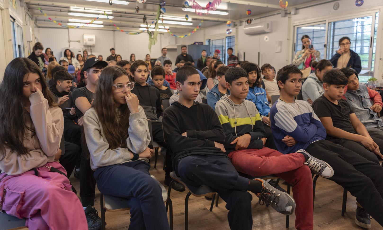 Un primer premio por eficiencia y motivación: Escuela Técnica Casabó recibió a autoridades del MIEM por concurso nacional   ​​​​​​​