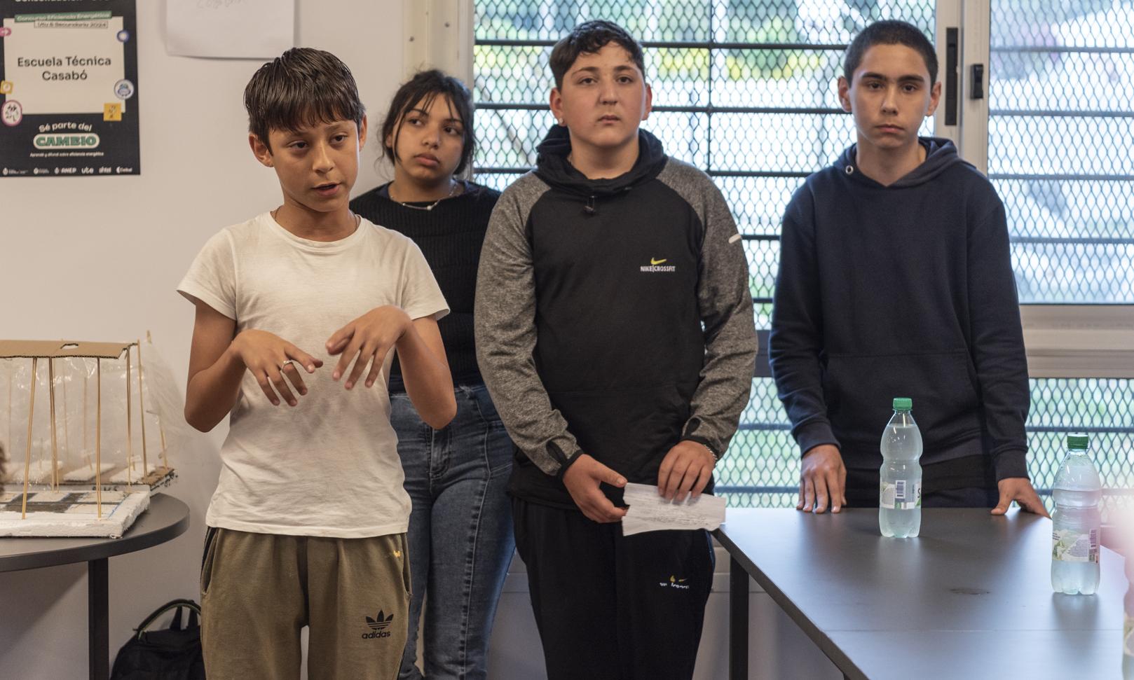 Un primer premio por eficiencia y motivación: Escuela Técnica Casabó recibió a autoridades del MIEM por concurso nacional   ​​​​​​​