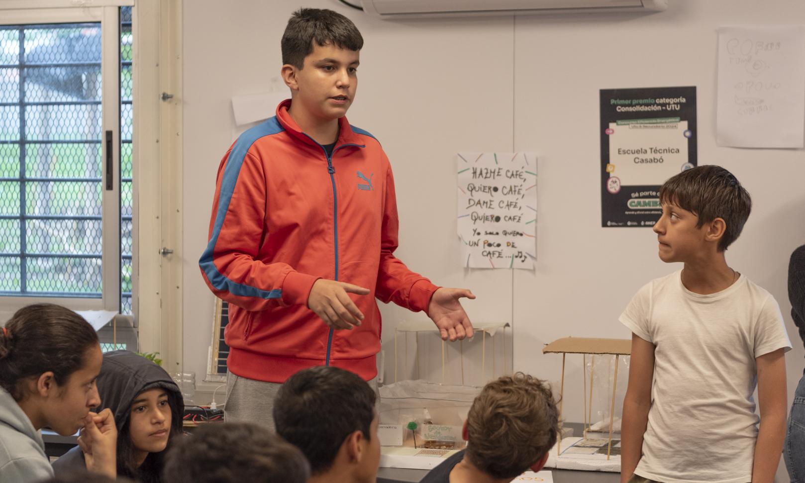 Un primer premio por eficiencia y motivación: Escuela Técnica Casabó recibió a autoridades del MIEM por concurso nacional   ​​​​​​​