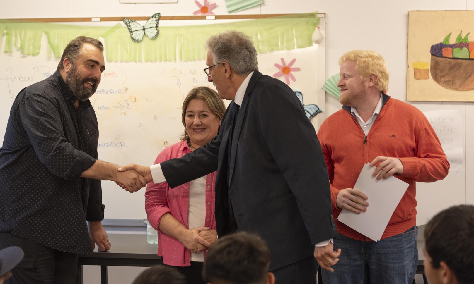Un primer premio por eficiencia y motivación: Escuela Técnica Casabó recibió a autoridades del MIEM por concurso nacional   ​​​​​​​