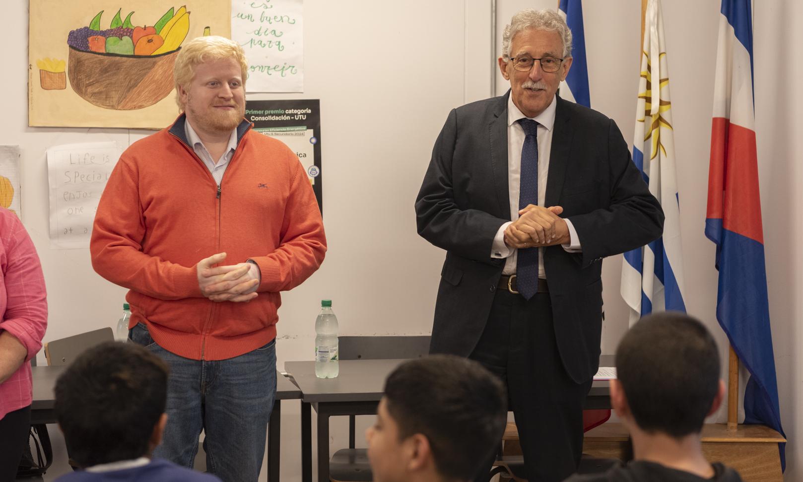 Un primer premio por eficiencia y motivación: Escuela Técnica Casabó recibió a autoridades del MIEM por concurso nacional   ​​​​​​​