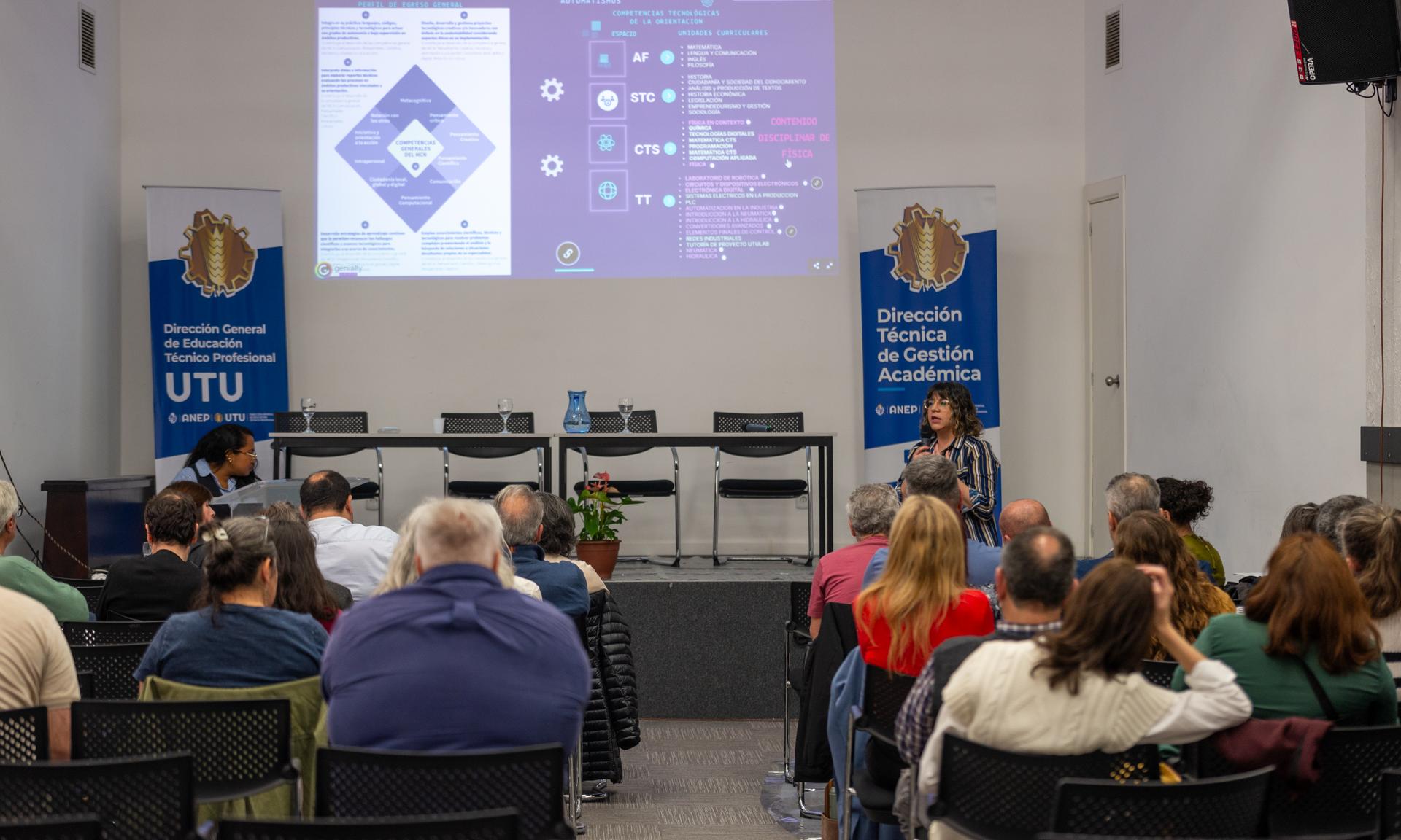 Se realizó el primer encuentro académico entre la Universidad de la República y UTU 