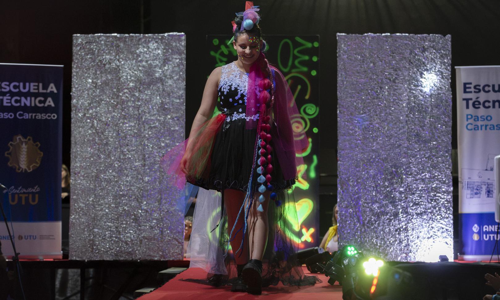 El brillante talento de UTU Paso Carrasco deslumbró en la pasarela