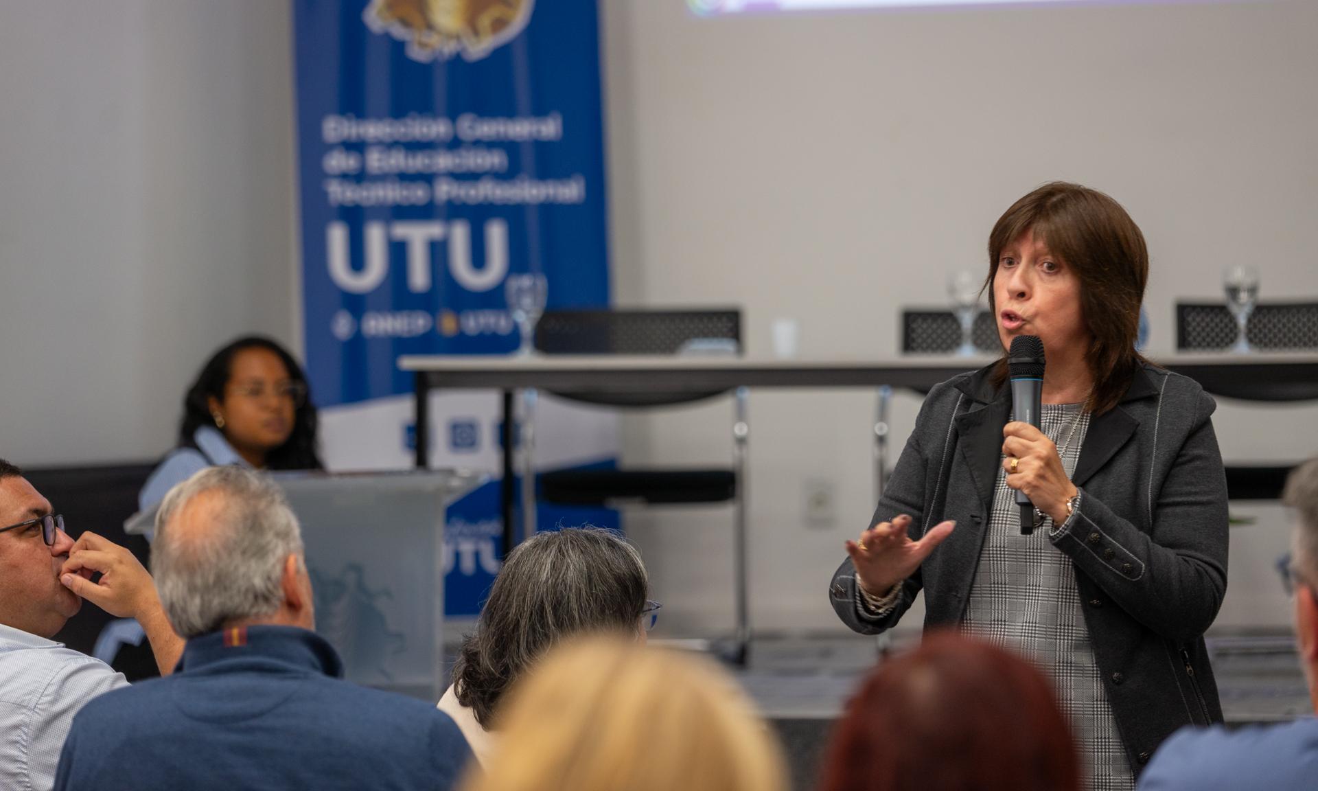 Se realizó el primer encuentro académico entre la Universidad de la República y UTU 