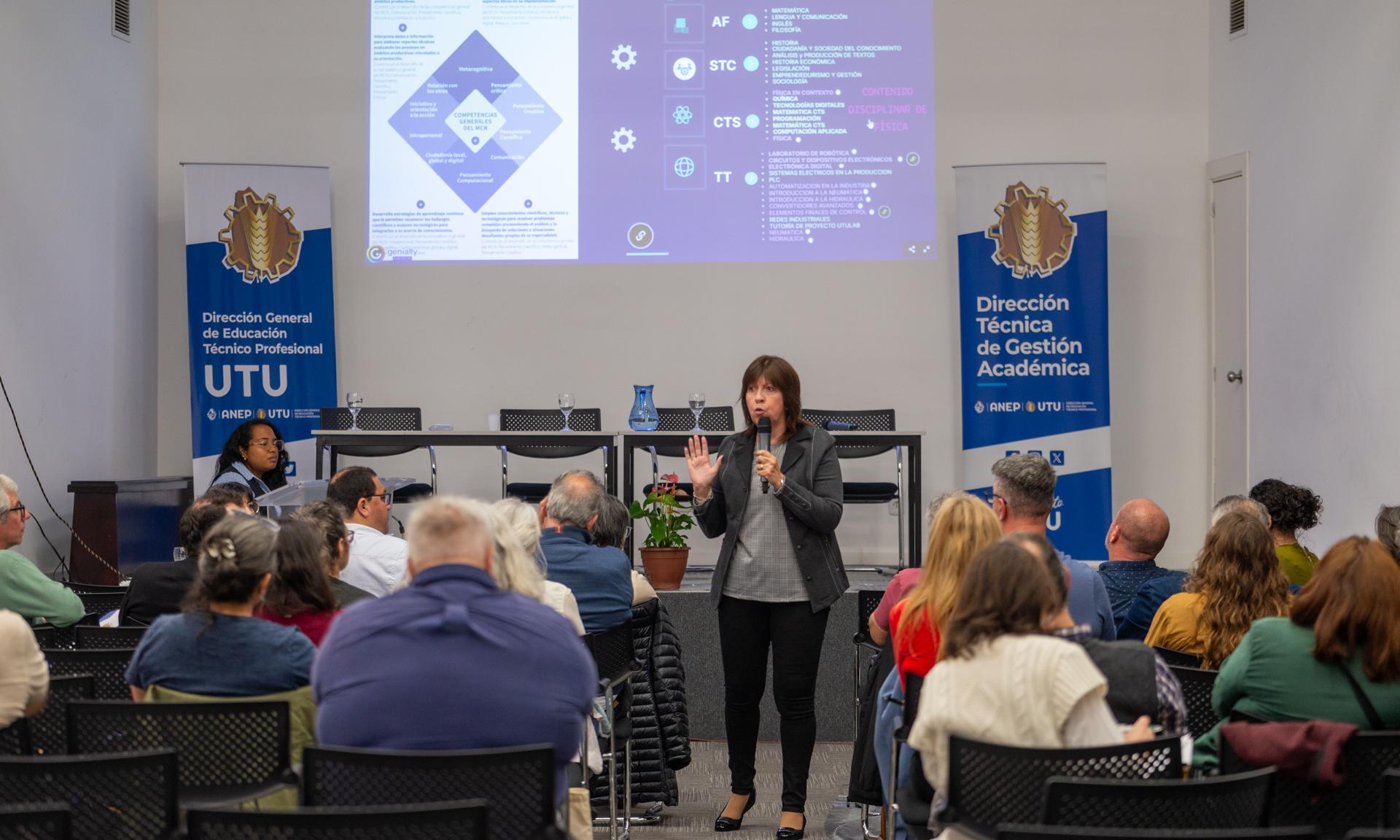 Se realizó el primer encuentro académico entre la Universidad de la República y UTU 