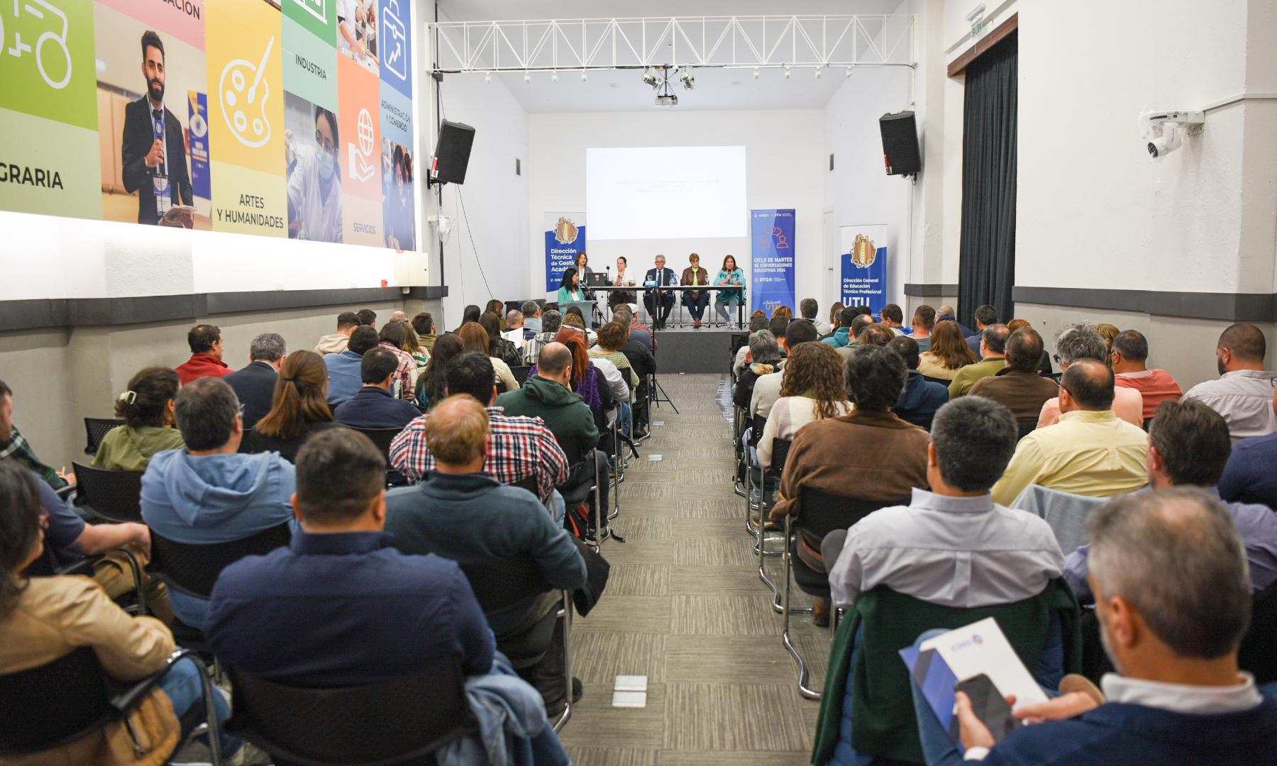 Ciclo de Charlas