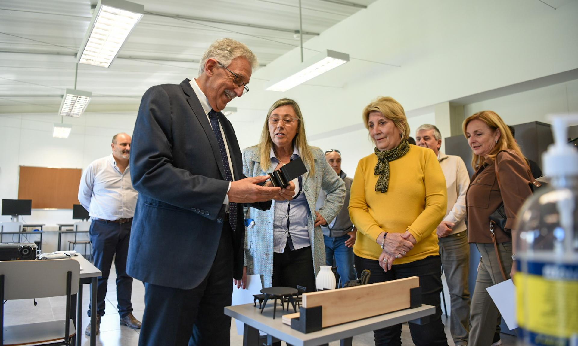 Cierre del Curso sobre diseño y fabricación de muebles para docentes de Carpintería